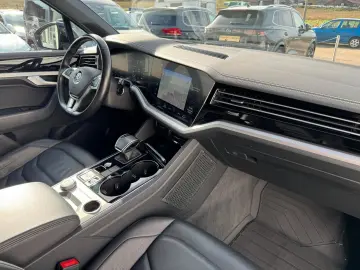 VW Touareg 3.0 V6 TDI Innovision