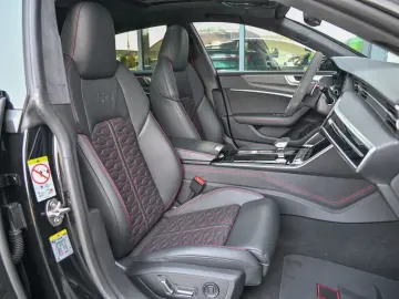 AUDI RS7 Sportback 4.0 TFSI performance Keramik  Pano