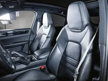 PORSCHE Cayenne S Coupé Sport Design Paket BOSE