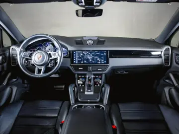 PORSCHE Cayenne S Coupé Sport Design Paket BOSE