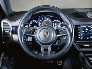 PORSCHE Cayenne S Coupé Sport Design Paket BOSE