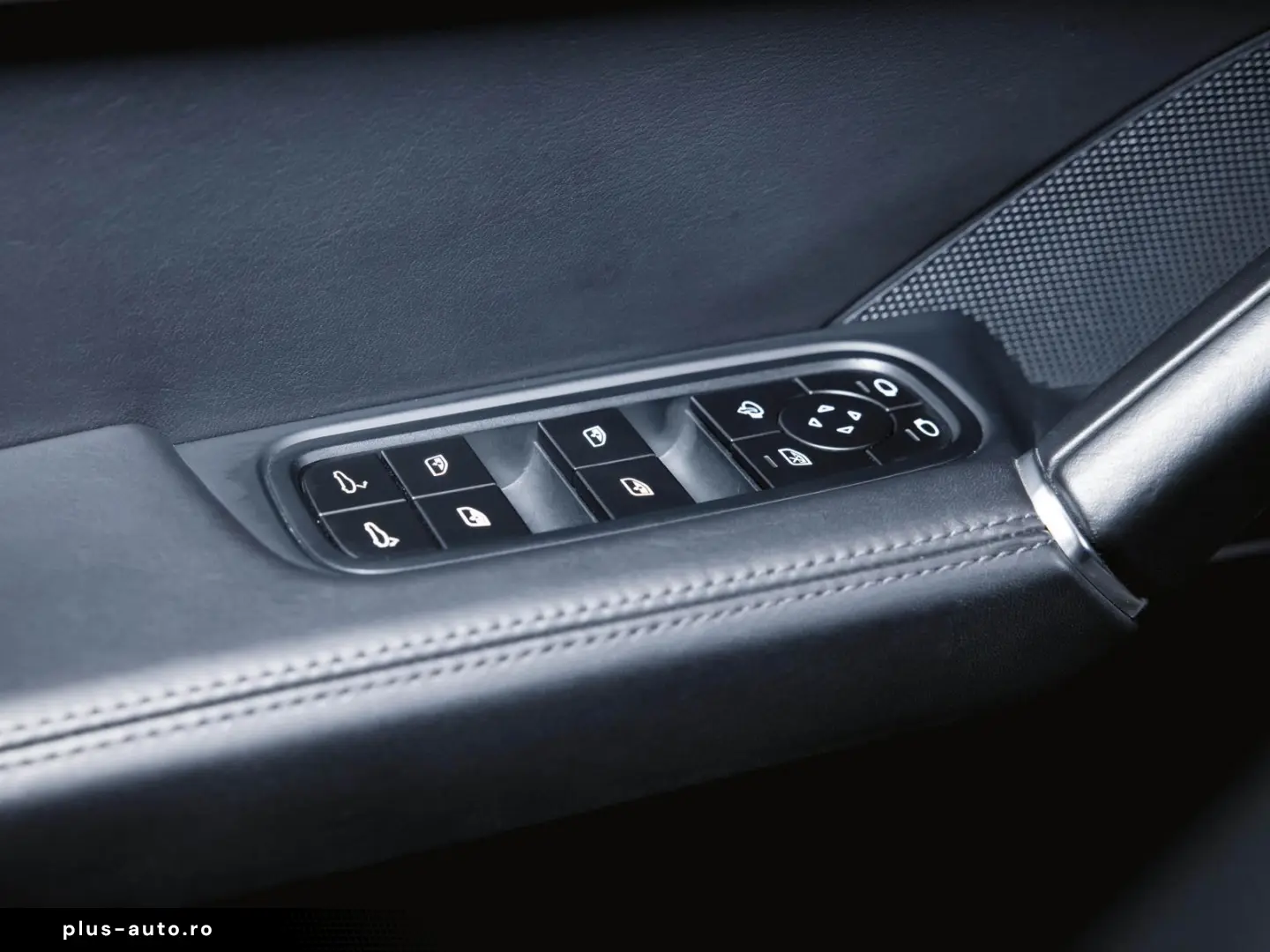 PORSCHE Cayenne S Coupé Sport Design Paket BOSE