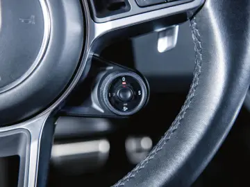 PORSCHE Cayenne S Coupé Sport Design Paket BOSE