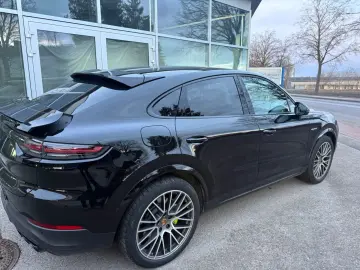 PORSCHE Cayenne Coupe E-Hyb - APPROVED- 21 Zoll -Luft-Pa