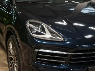 PORSCHE Cayenne E-HYBRID 360 PANO TOW PASM 69.372€ NETTO