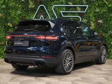 PORSCHE Cayenne E-HYBRID 360 PANO TOW PASM 69.372€ NETTO