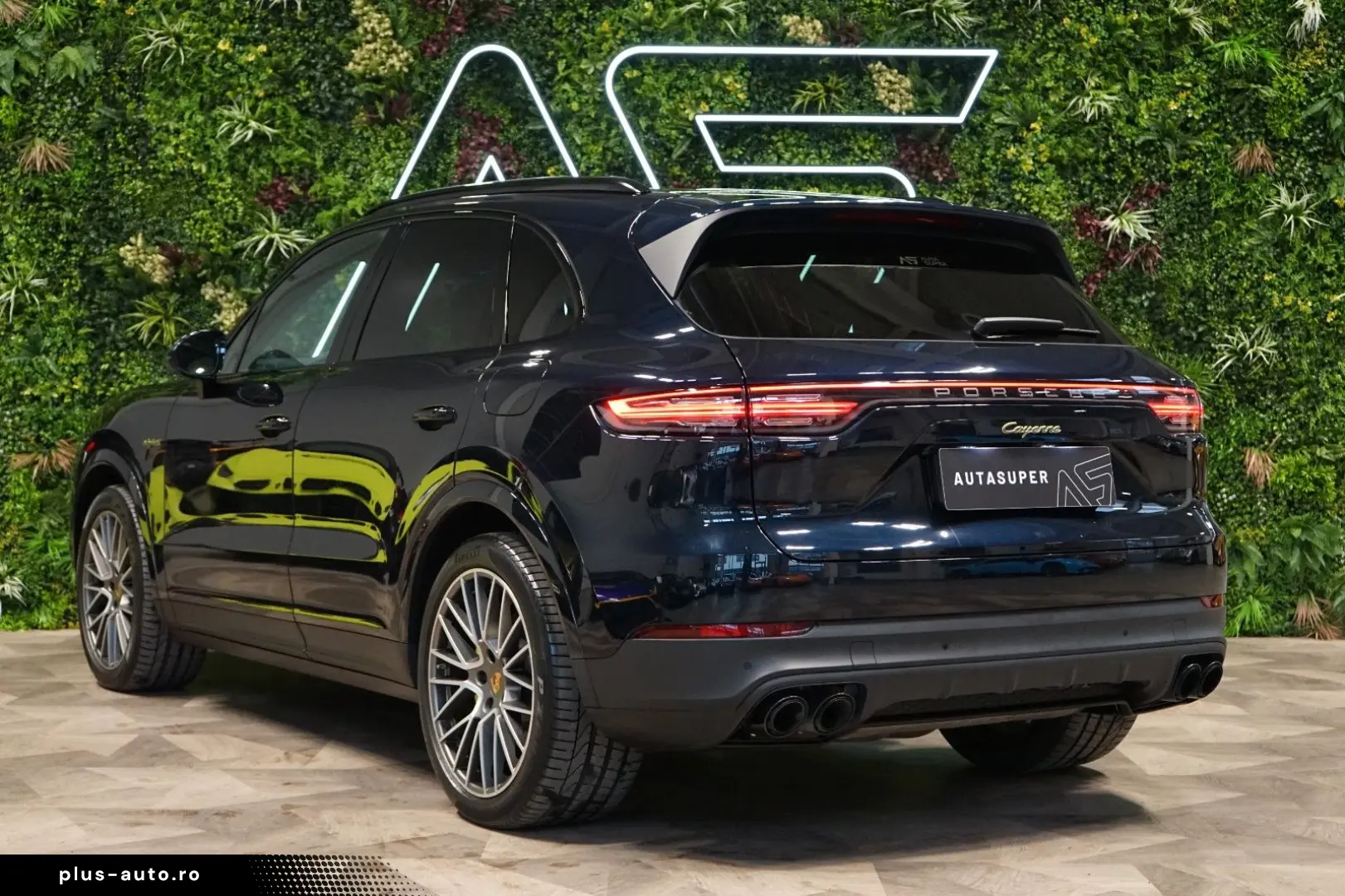 PORSCHE Cayenne E-HYBRID 360 PANO TOW PASM 69.372€ NETTO