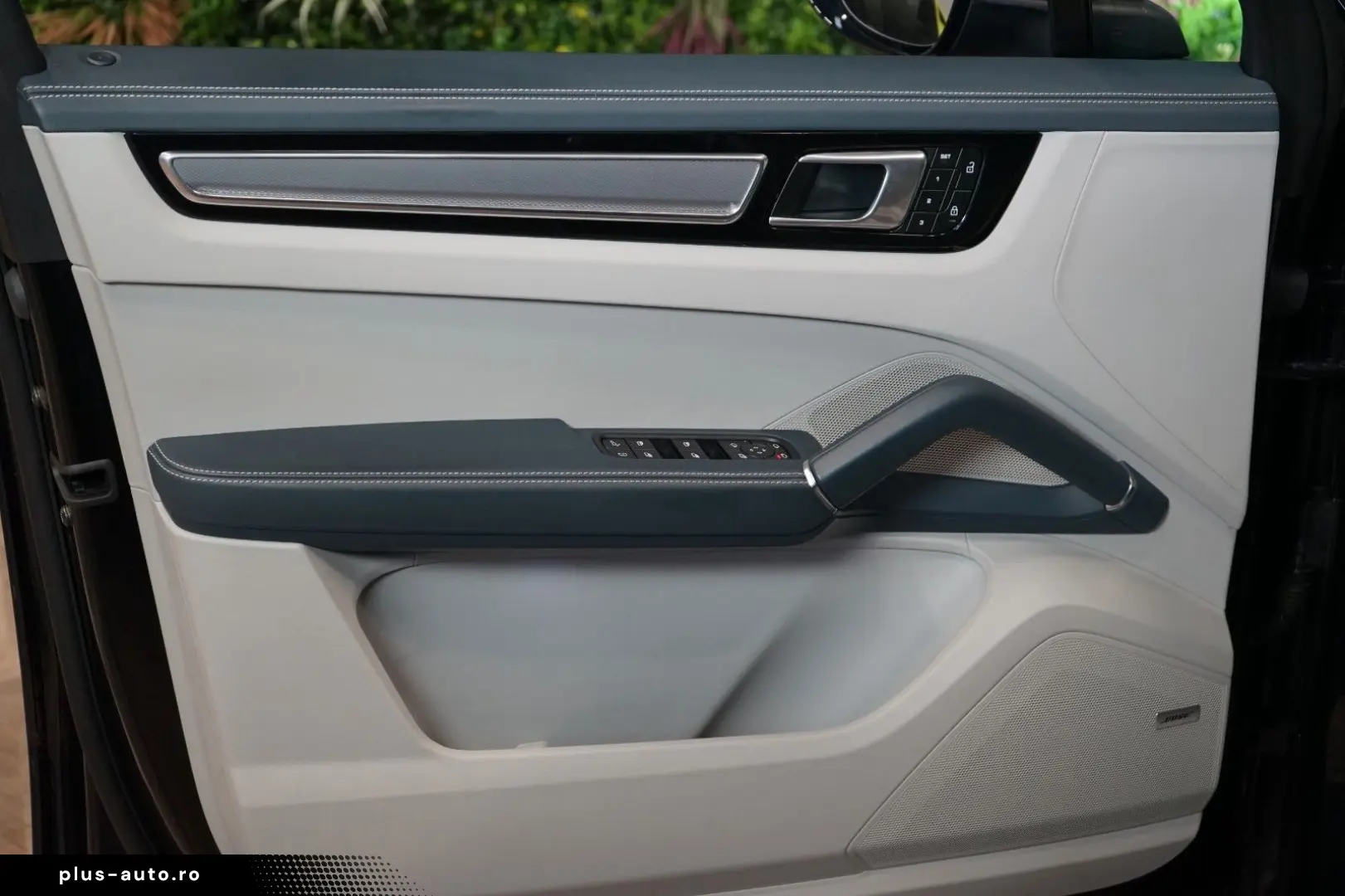 PORSCHE Cayenne E-HYBRID 360 PANO TOW PASM 69.372€ NETTO