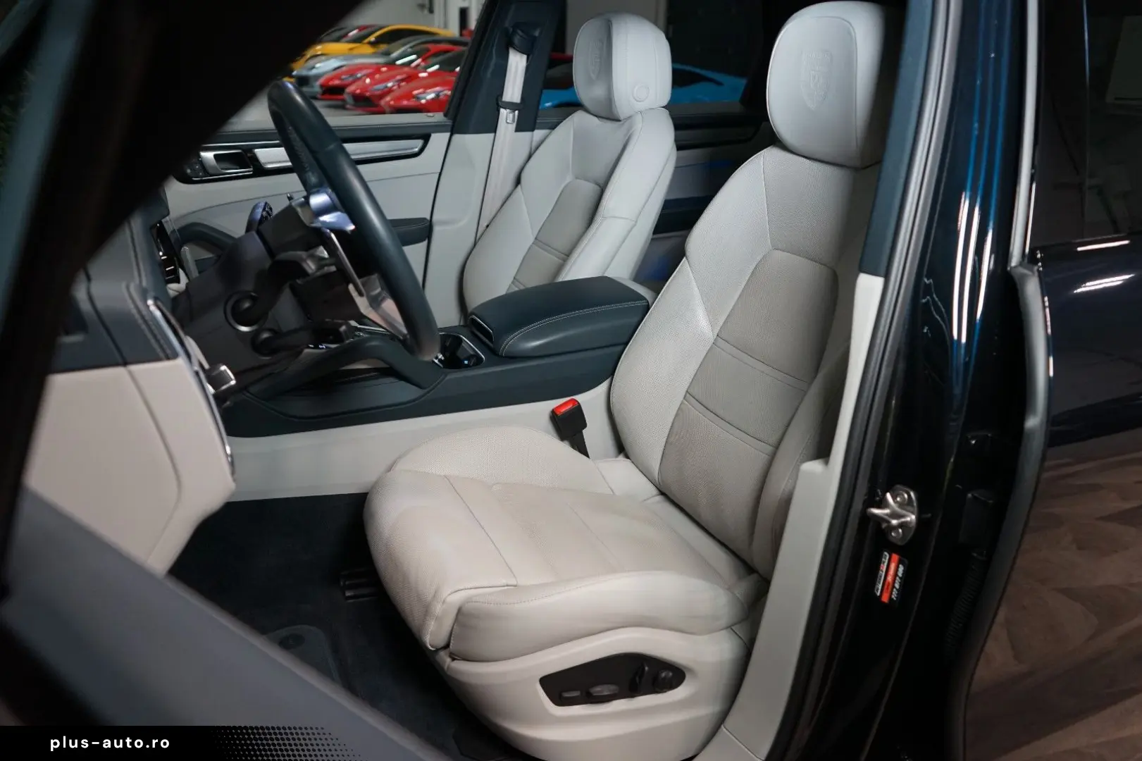 PORSCHE Cayenne E-HYBRID 360 PANO TOW PASM 69.372€ NETTO