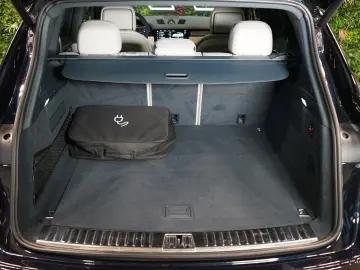 PORSCHE Cayenne E-HYBRID 360 PANO TOW PASM 69.372€ NETTO