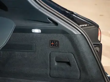 PORSCHE Cayenne E-HYBRID 360 PANO TOW PASM 69.372€ NETTO