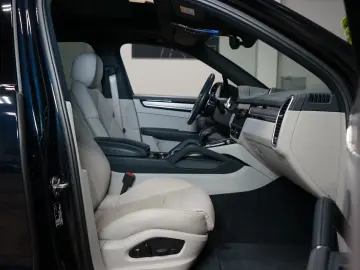 PORSCHE Cayenne E-HYBRID 360 PANO TOW PASM 69.372€ NETTO