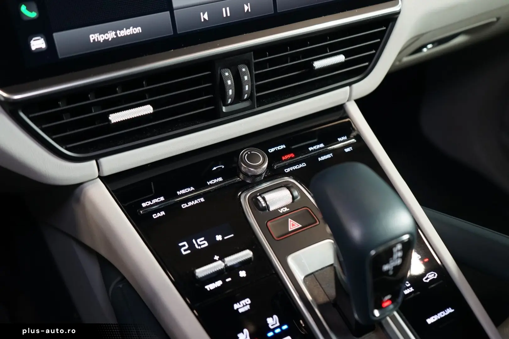 PORSCHE Cayenne E-HYBRID 360 PANO TOW PASM 69.372€ NETTO