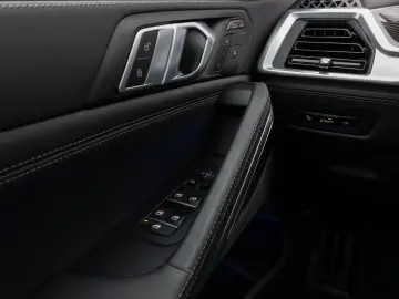 BMW X6 xD30d M Sport Pro Panorama 360 HUD H K 22Zoll