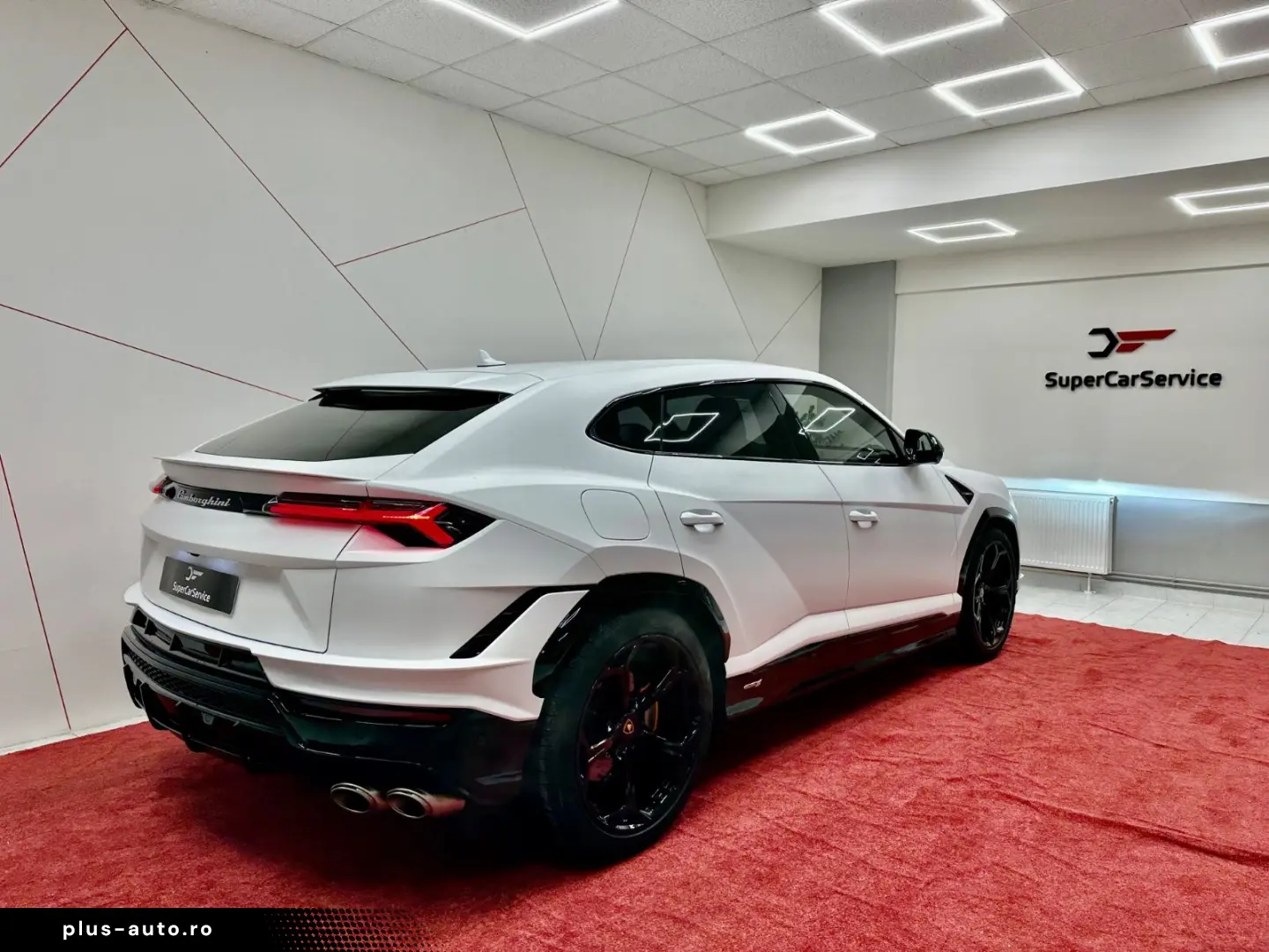 LAMBORGHINI Urus S AKRAPOVIC SPECIALMATT STOCK HUD NETTO