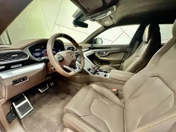 LAMBORGHINI Urus S AKRAPOVIC SPECIALMATT STOCK HUD NETTO