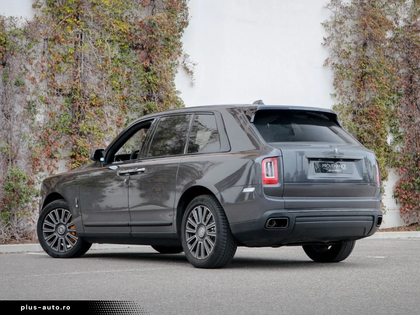 ROLLS ROYCE Cullinan Black Badge
