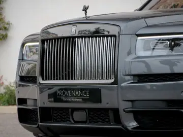 ROLLS ROYCE Cullinan Black Badge