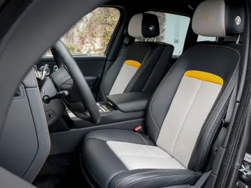 ROLLS ROYCE Cullinan Black Badge