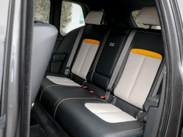 ROLLS ROYCE Cullinan Black Badge