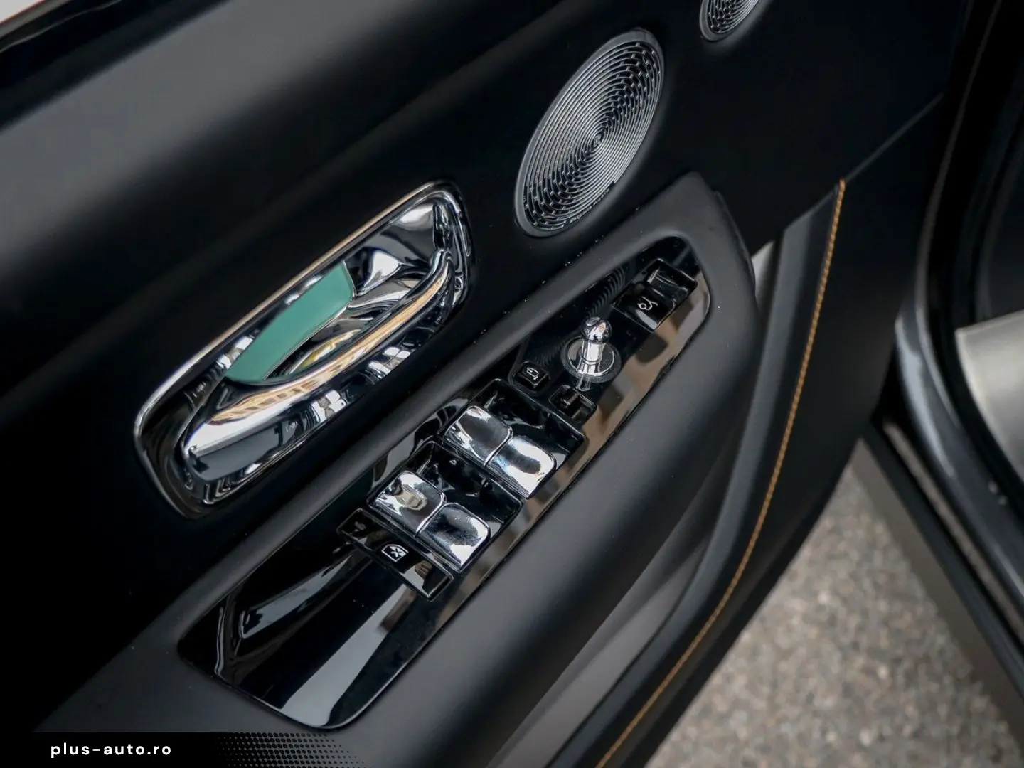 ROLLS ROYCE Cullinan Black Badge