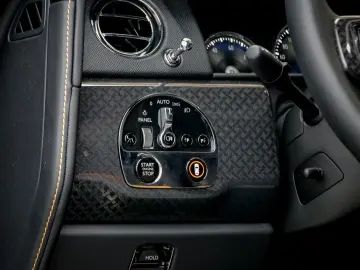 ROLLS ROYCE Cullinan Black Badge