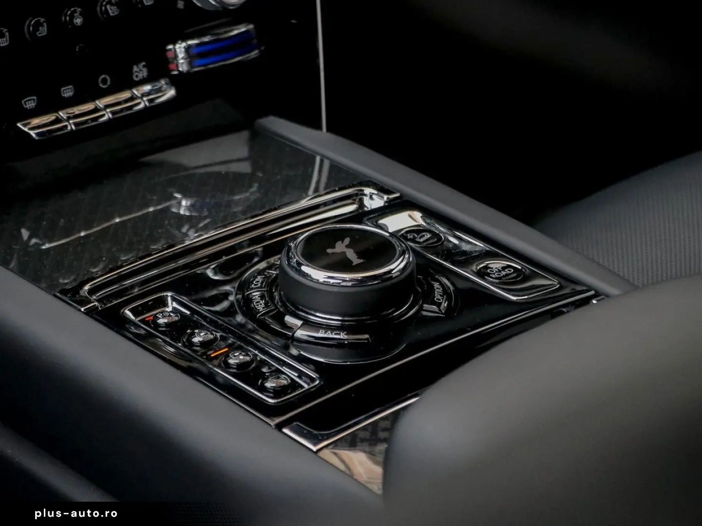 ROLLS ROYCE Cullinan Black Badge