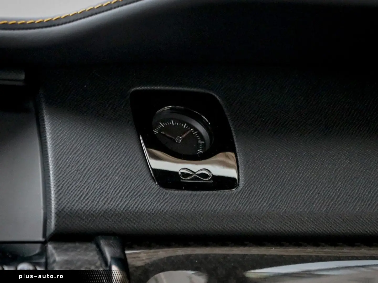 ROLLS ROYCE Cullinan Black Badge