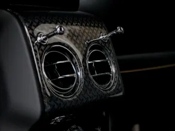 ROLLS ROYCE Cullinan Black Badge