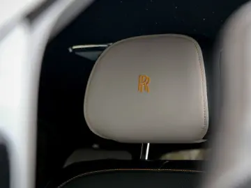 ROLLS ROYCE Cullinan Black Badge