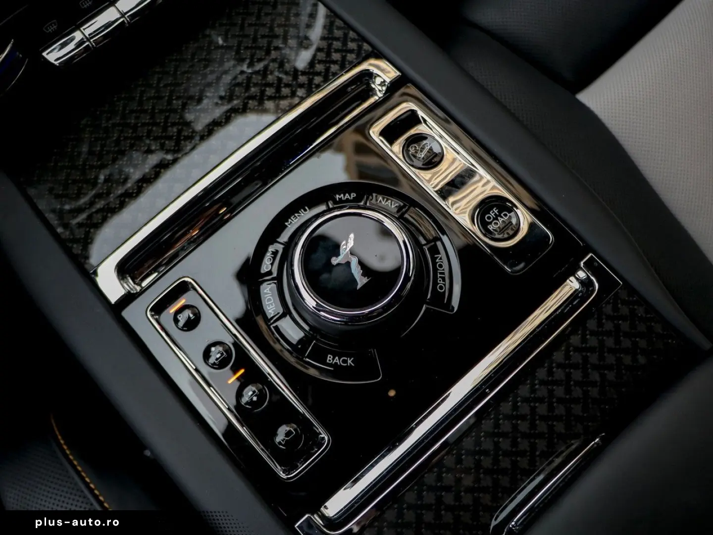 ROLLS ROYCE Cullinan Black Badge