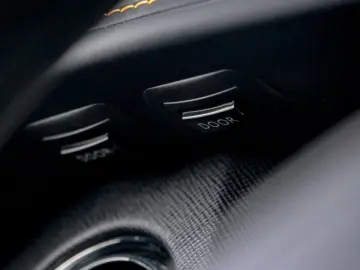 ROLLS ROYCE Cullinan Black Badge