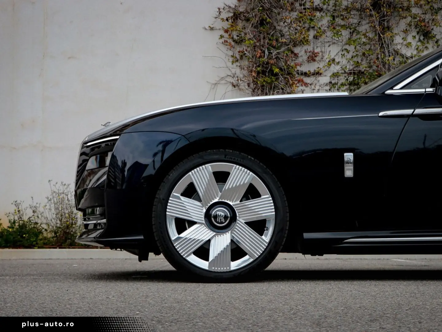 ROLLS ROYCE Spectre Silver Badge