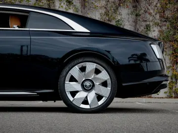 ROLLS ROYCE Spectre Silver Badge