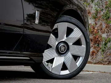 ROLLS ROYCE Spectre Silver Badge