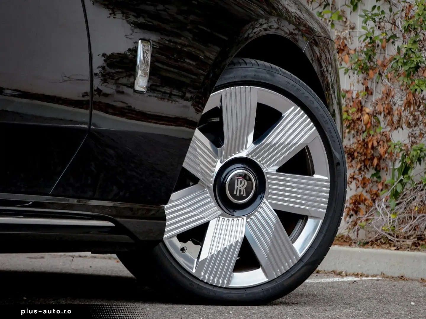 ROLLS ROYCE Spectre Silver Badge