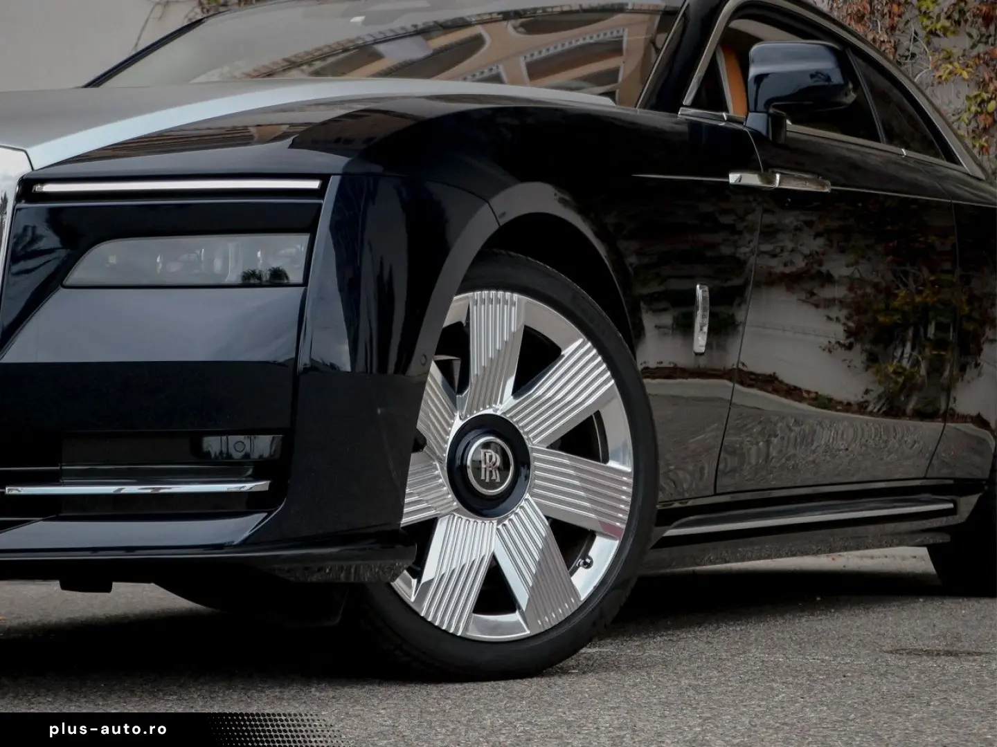 ROLLS ROYCE Spectre Silver Badge