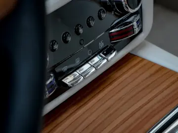 ROLLS ROYCE Spectre Silver Badge