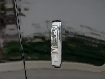 ROLLS ROYCE Spectre Silver Badge