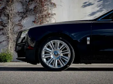 ROLLS ROYCE Ghost -