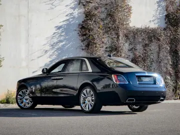 ROLLS ROYCE Ghost -