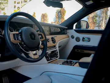 ROLLS ROYCE Ghost -