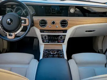 ROLLS ROYCE Ghost -