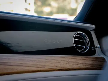 ROLLS ROYCE Ghost -