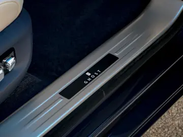 ROLLS ROYCE Ghost -