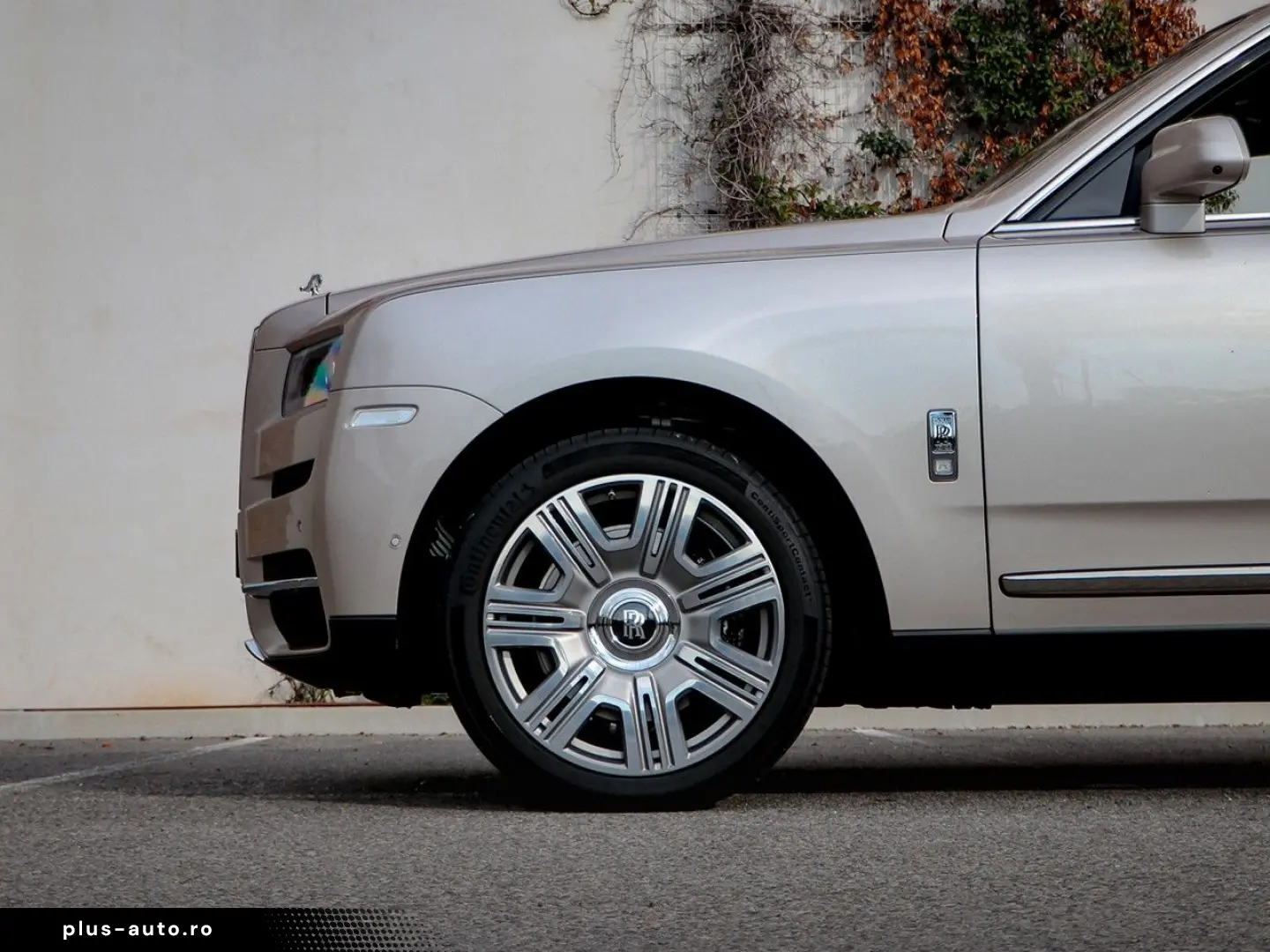 ROLLS ROYCE Cullinan -