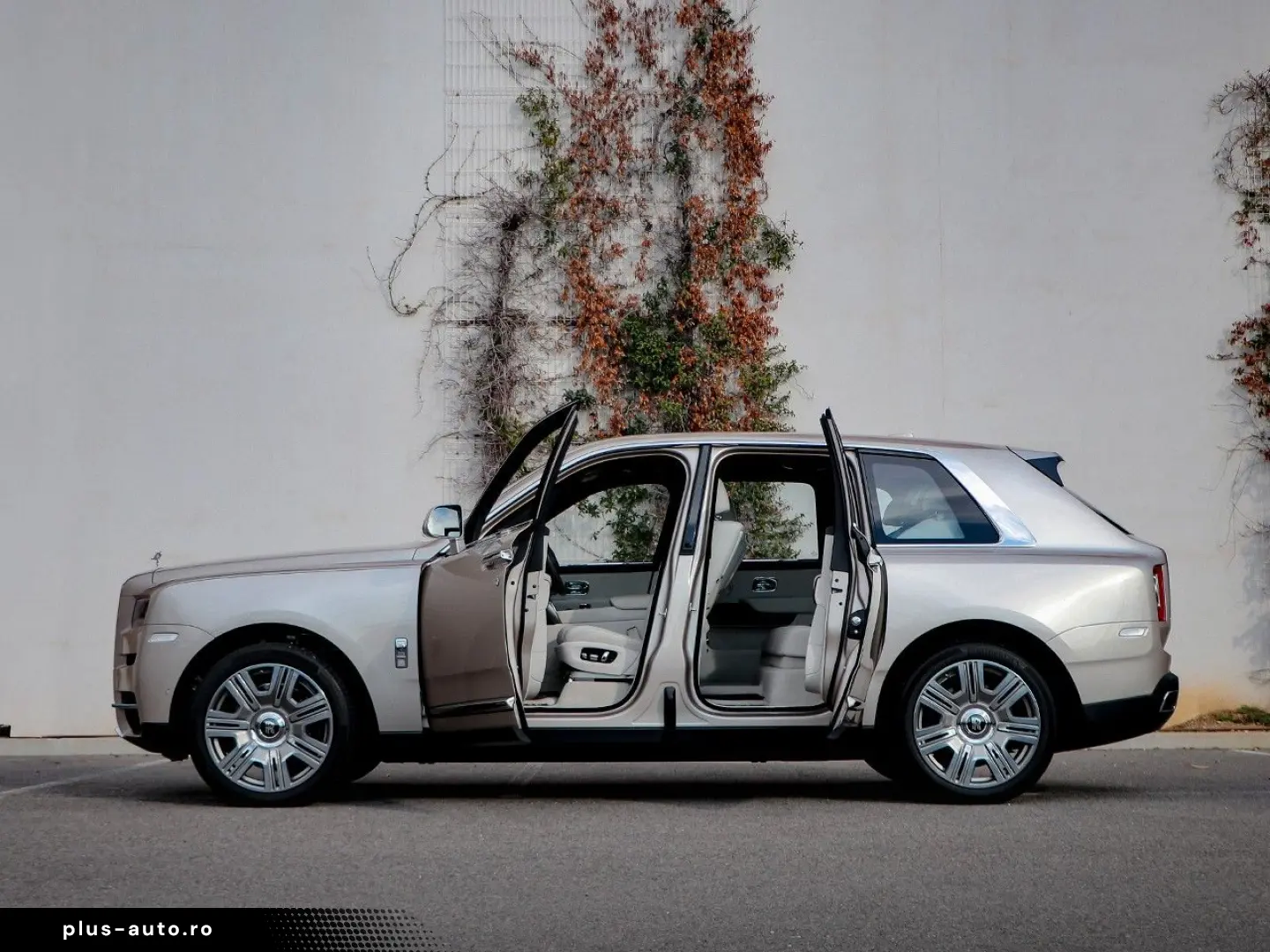 ROLLS ROYCE Cullinan -