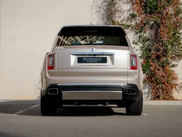 ROLLS ROYCE Cullinan -