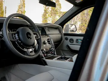 ROLLS ROYCE Cullinan -