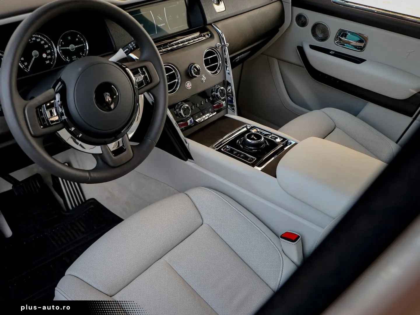 ROLLS ROYCE Cullinan -